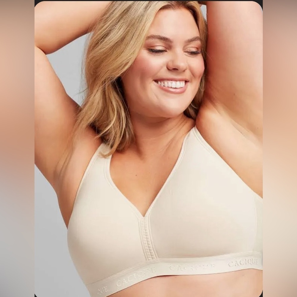 NWT Cacique Lightly Lined No Wire Bra Size 46DD.